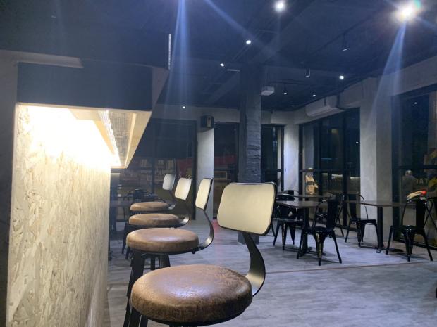 大鬍子餐飲店晚班工讀生