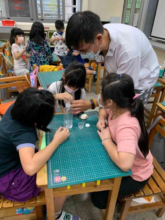 雙北市[公立國小課後班]駐校行政