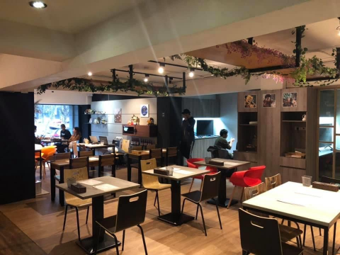 桌遊餐酒館 外場調酒吧台（有經驗佳）