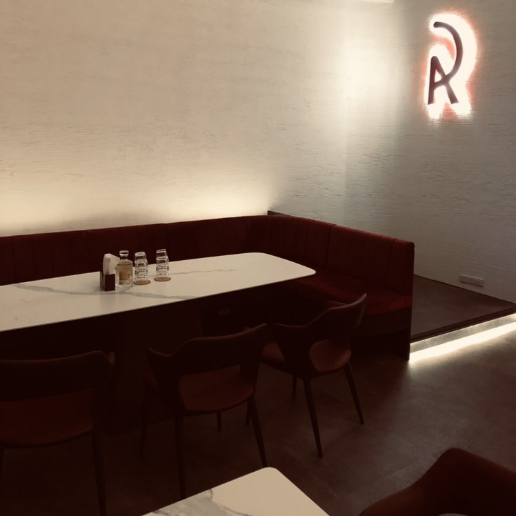 誠徵餐酒館晚班外場PT