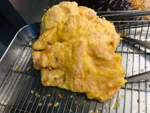 炸沏販 健民店 徵計時工讀人員  輪班制（暑期勿試）