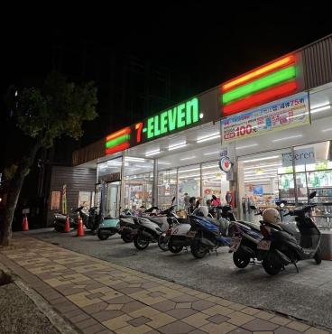 晚班店員
