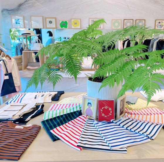 服飾選品店門市銷售人員