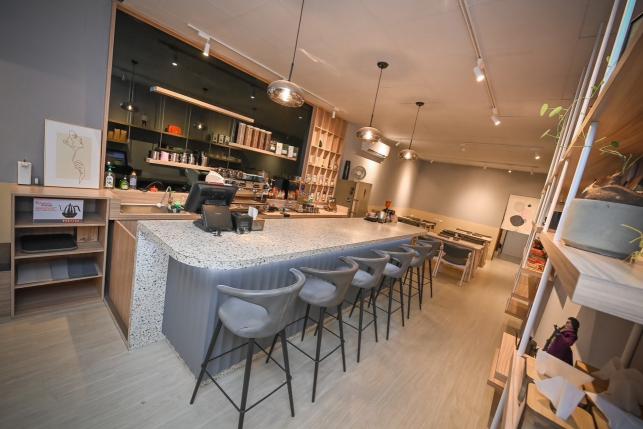 美式早午餐 早班吧台