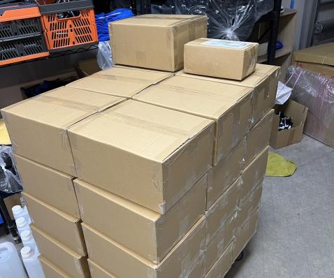 🟡【誠徵工讀｜出貨包貨助理｜高時薪 200~300】 我們是專業汽車洗車藥水供應公司，誠徵工讀助理協助出貨包貨，歡迎願意配合現場工作節奏、細心負責的你加入