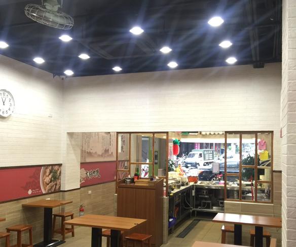 16:00-21:30餐飲製作員