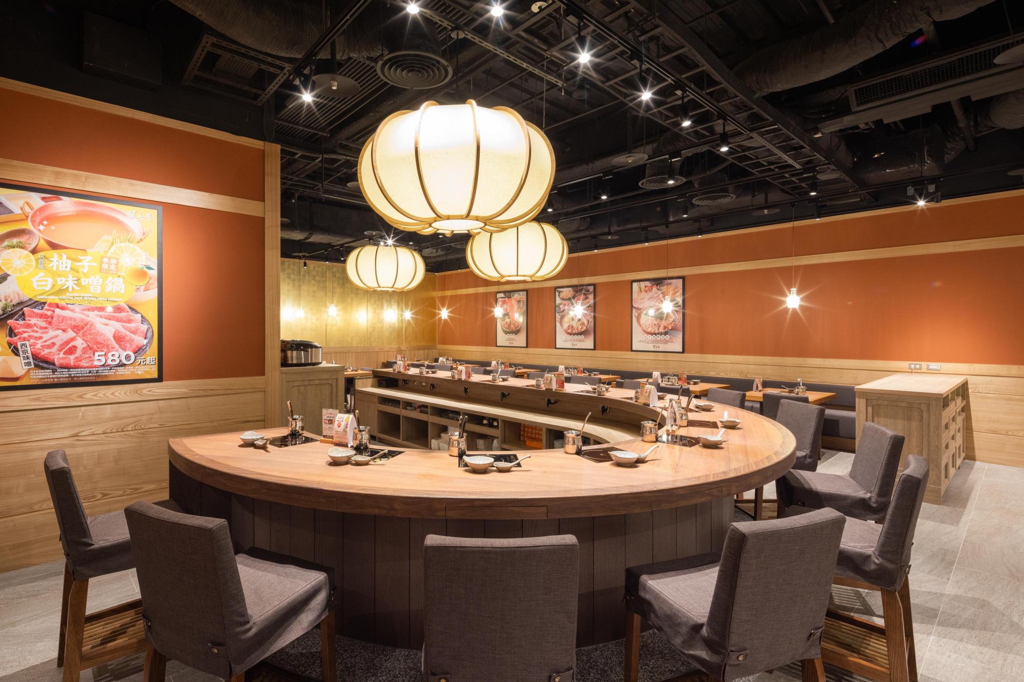 招喚 i 人收班【黑毛屋南港中信店】時薪$220再加$600，只要安靜收一收就好