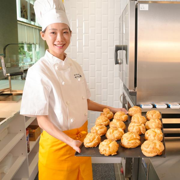鬍子爺爺泡芙《時薪205元》遠東百貨竹北店 早班工讀生 beard papa's