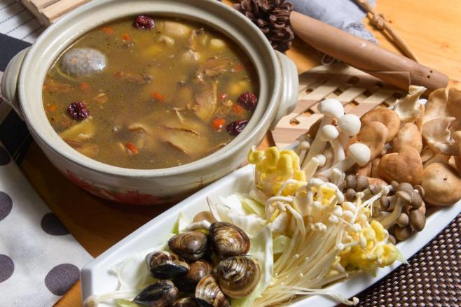 假日外場服務計時人員