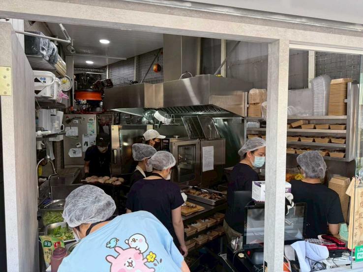 15：00~19:00[雞客嚕嚕]廚房助手