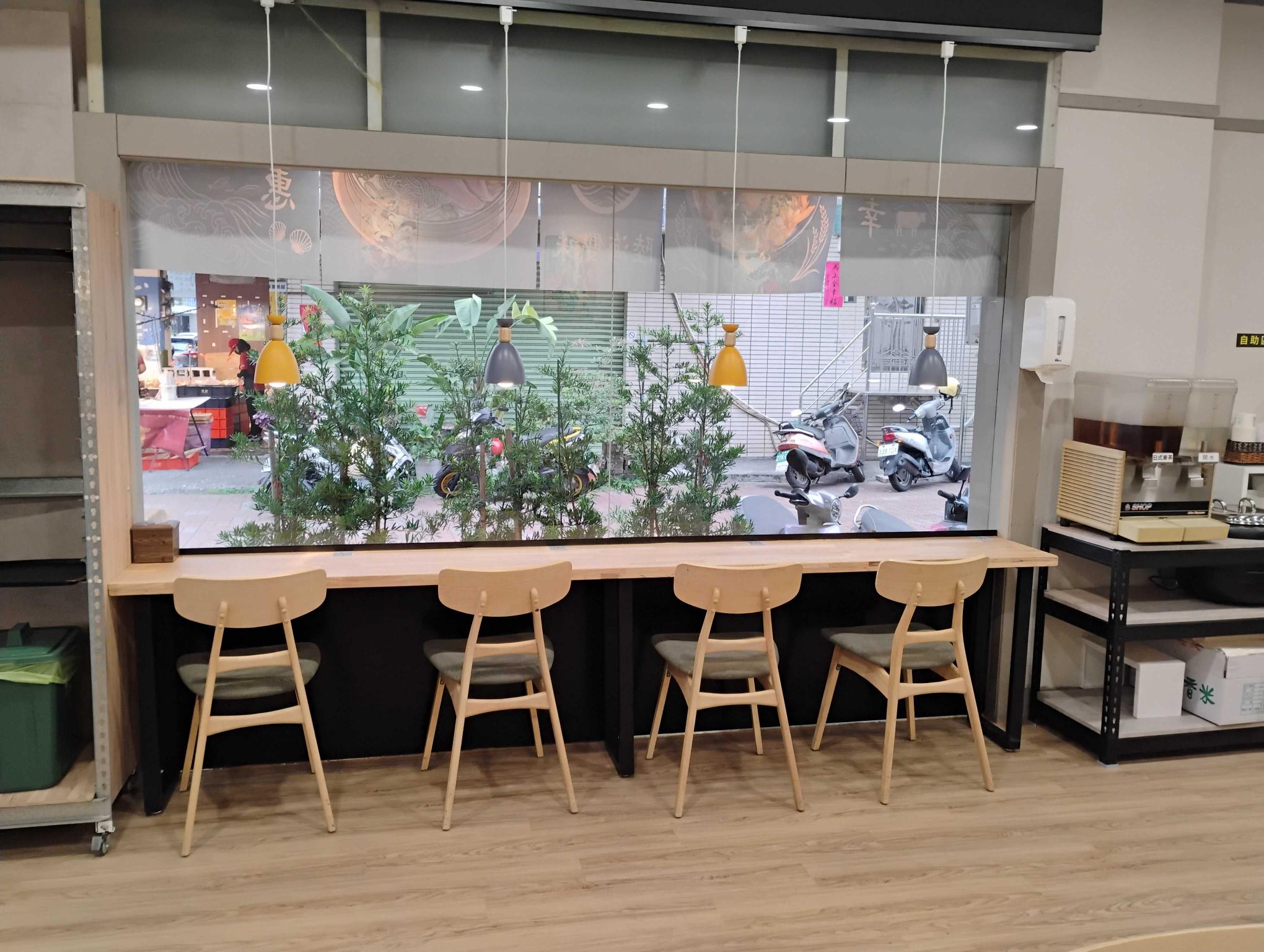 丼飯餐廳徵員