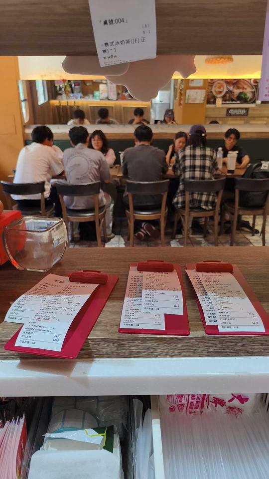 老麵攤 泰式料理🩷徵工讀生，五月底前報道