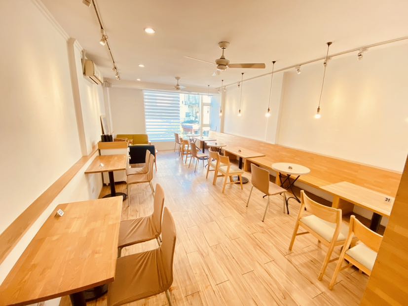 徵假日早班計時人員，11:00-15:00，時薪200，兼職可，無經驗可