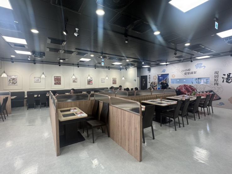 湯師父火鍋(高雄輔仁)早班店員