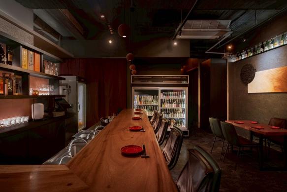 酒桃餐酒館徵活潑外場夥伴215UP