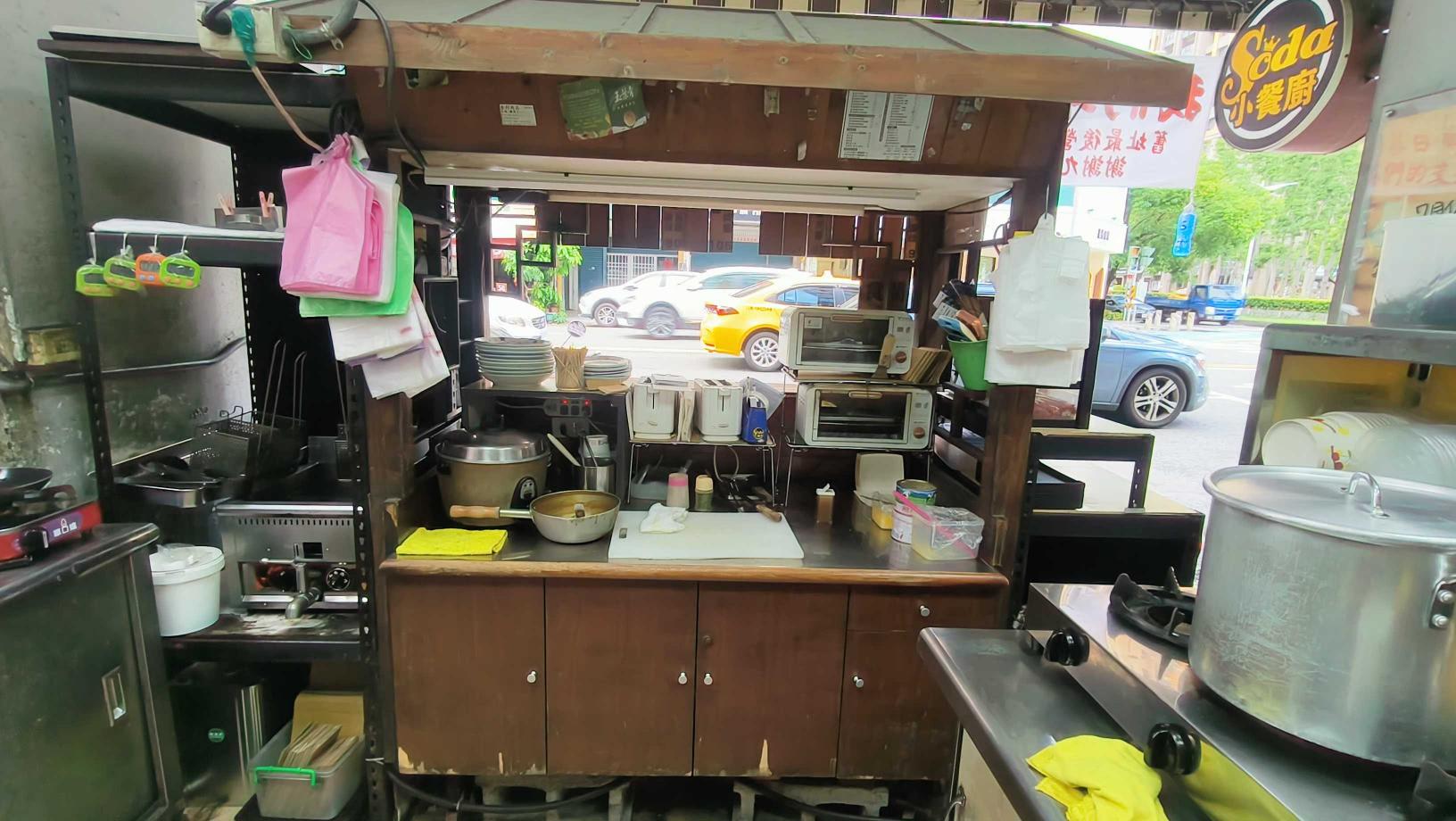 苓雅店工作、廚房人員