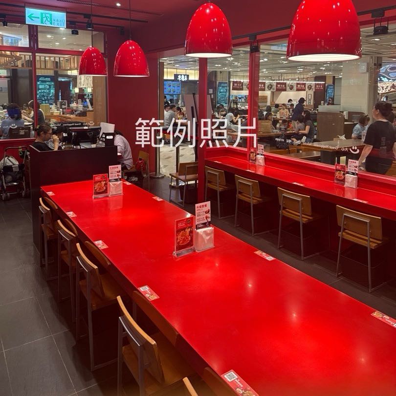 瓦城大心天母三越店計時服務生