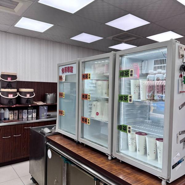 茶之魔手里港店工讀生